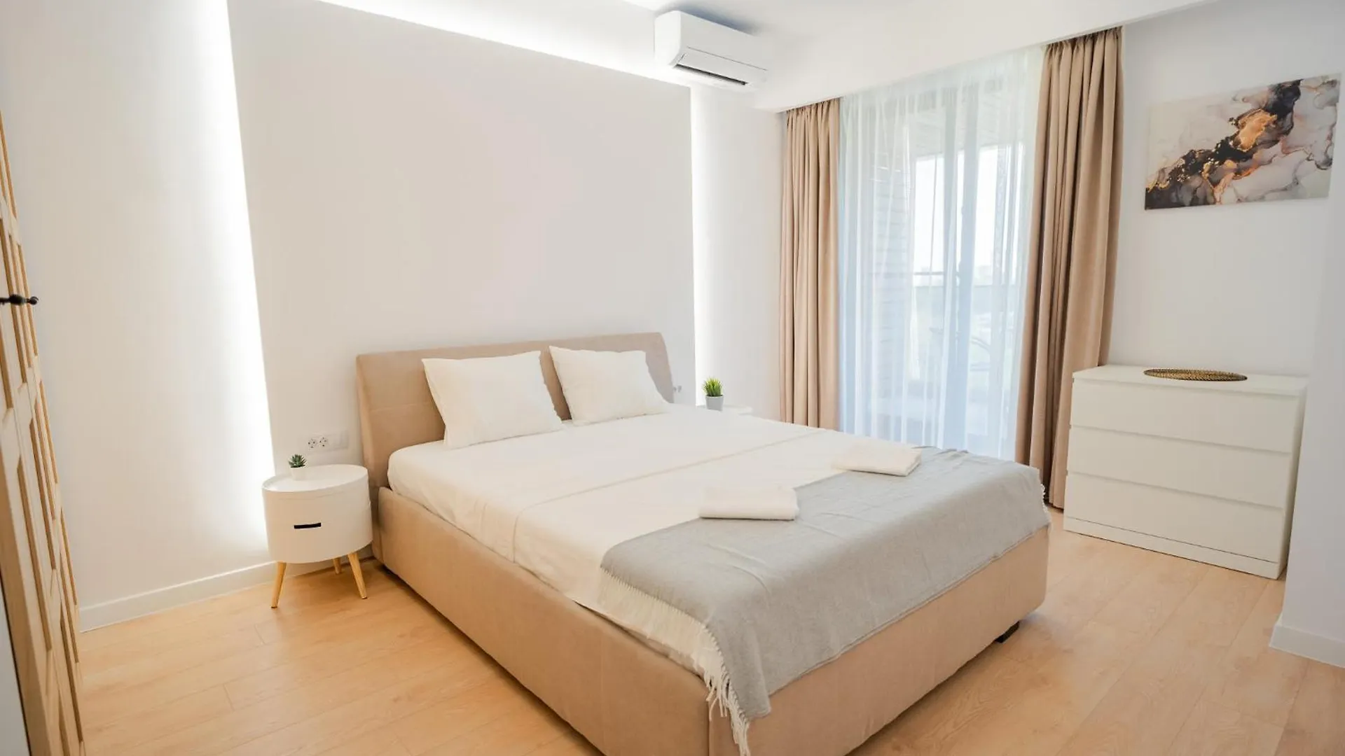 High-End Apartments In Politehnica Park - Iuliu Maniu 6R - New Bucharest