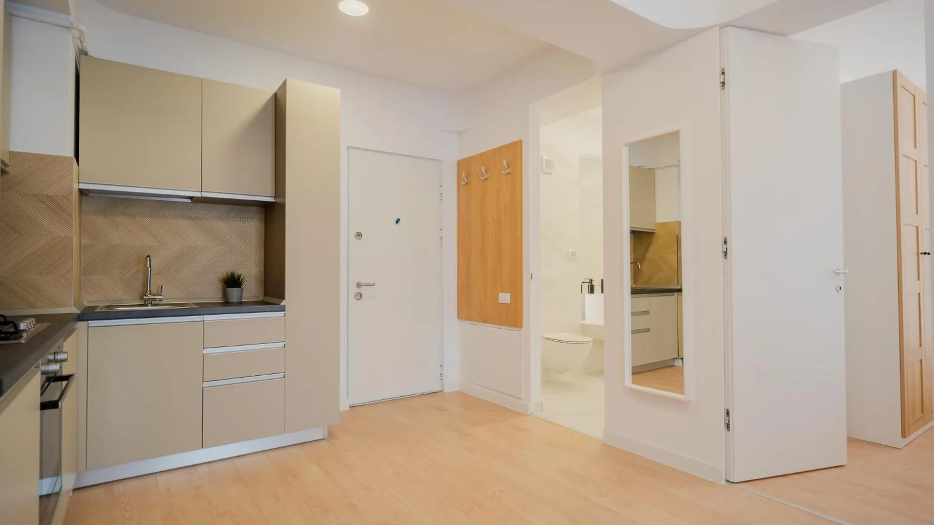 High-End Apartments In Politehnica Park - Iuliu Maniu 6R - New Bucharest