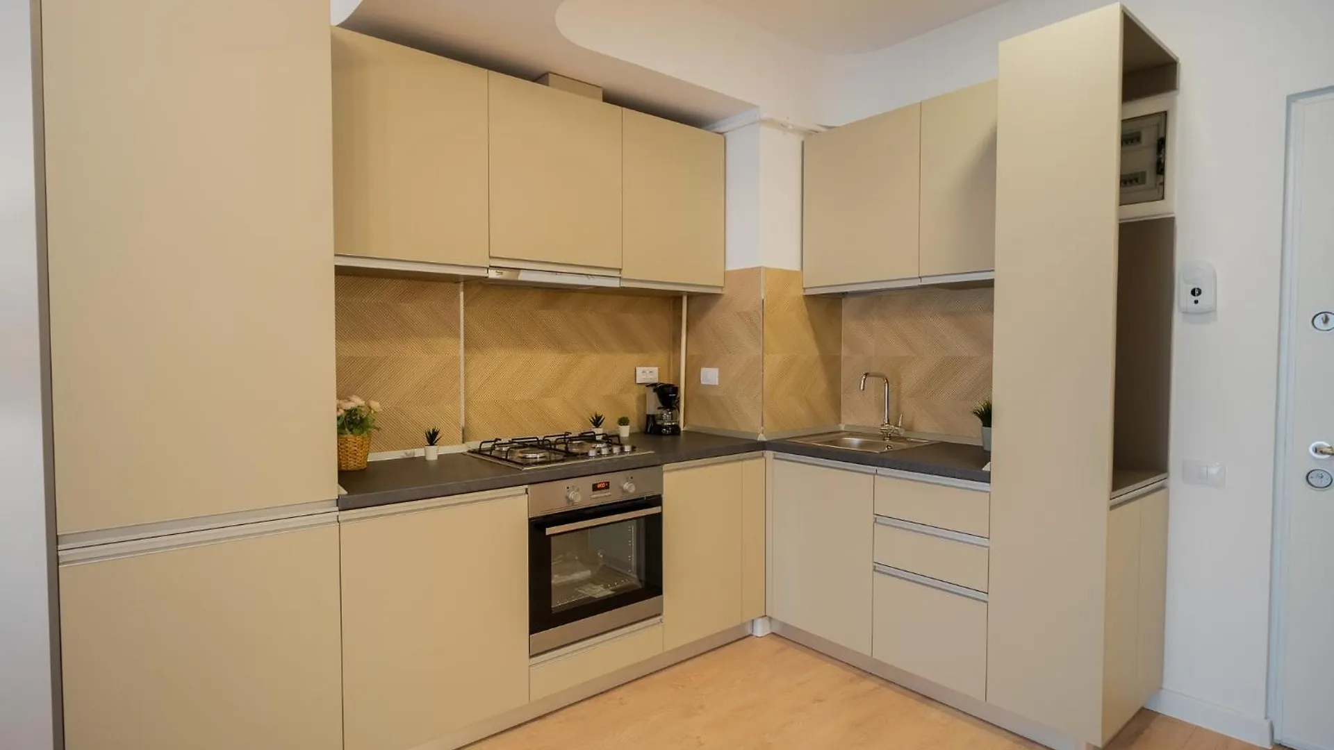 High-End Apartments In Politehnica Park - Iuliu Maniu 6R - New Bucharest