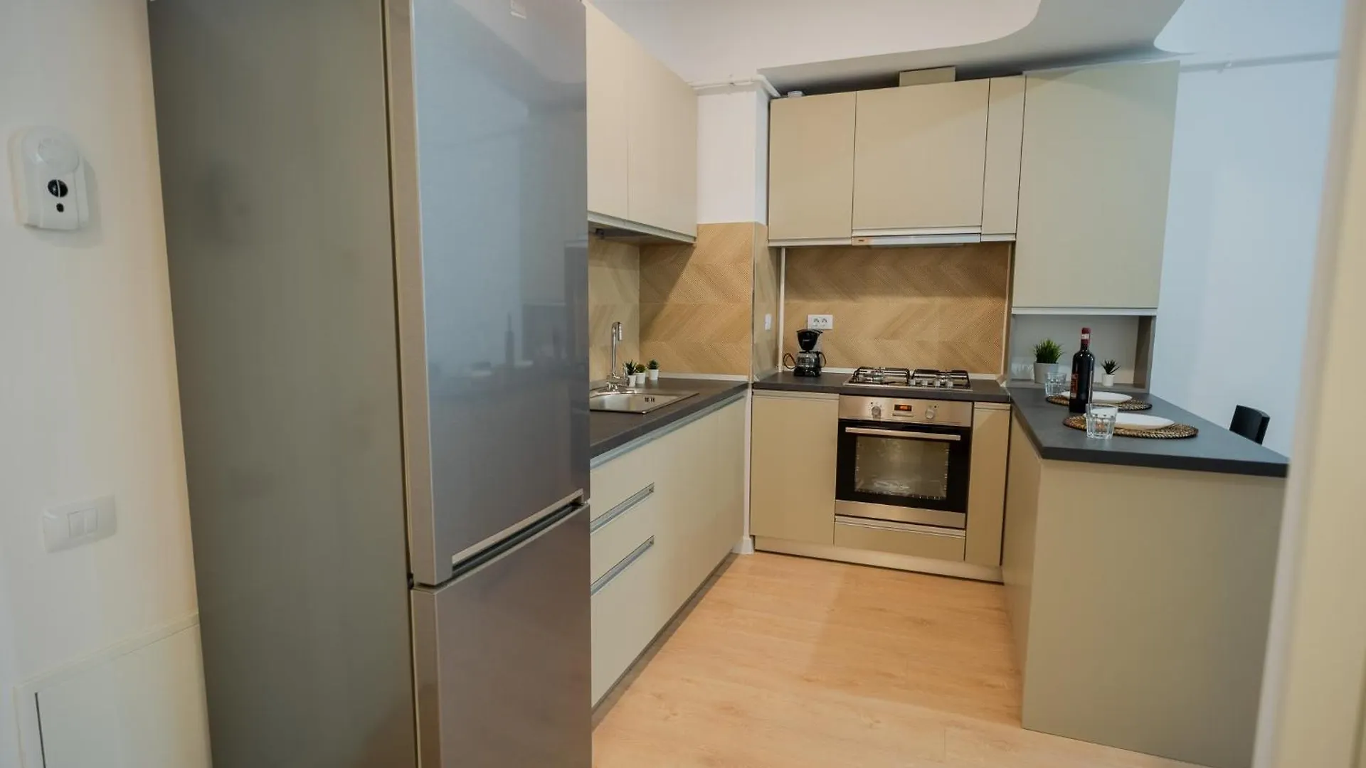 High-End Apartments In Politehnica Park - Iuliu Maniu 6R - New Bucharest