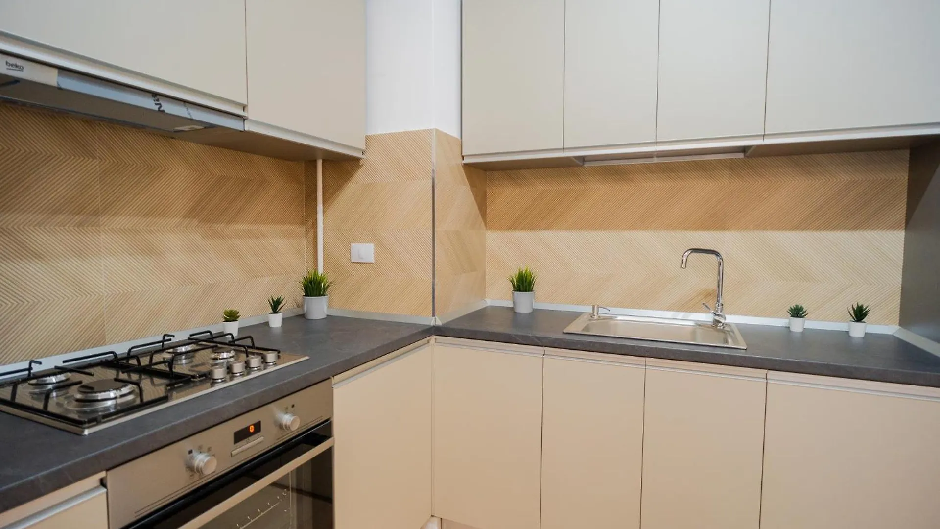 High-End Apartments In Politehnica Park - Iuliu Maniu 6R - New Bucharest