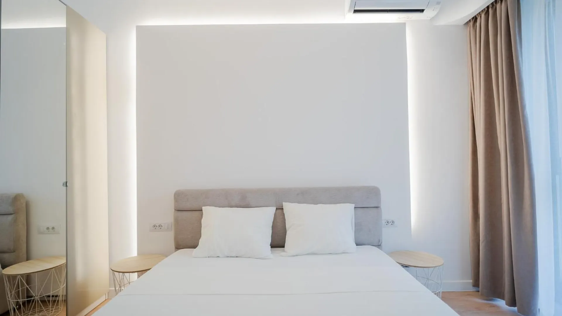 High-End Apartments In Politehnica Park - Iuliu Maniu 6R - New Bucharest