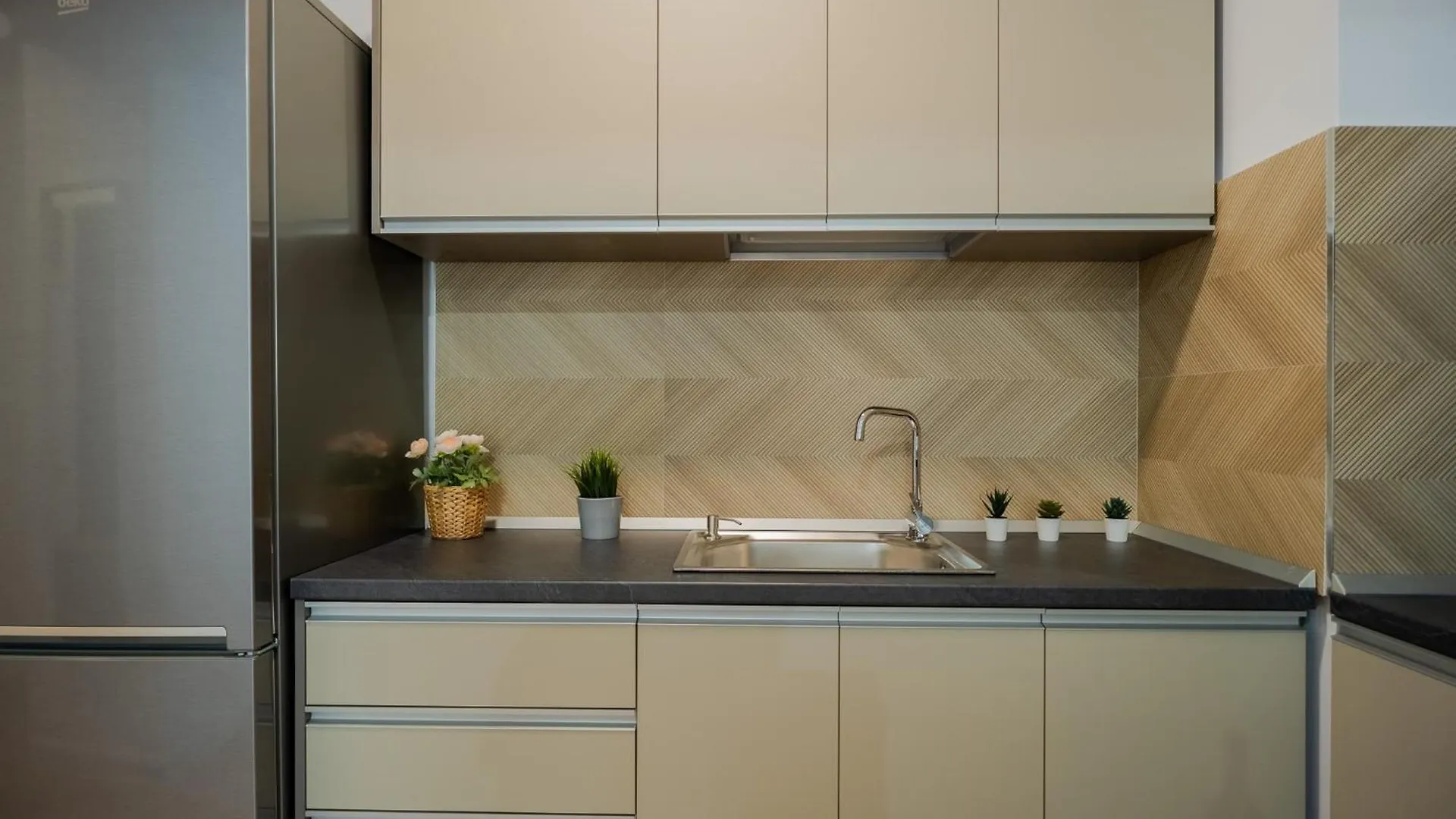 High-End Apartments In Politehnica Park - Iuliu Maniu 6R - New Bucharest Romania