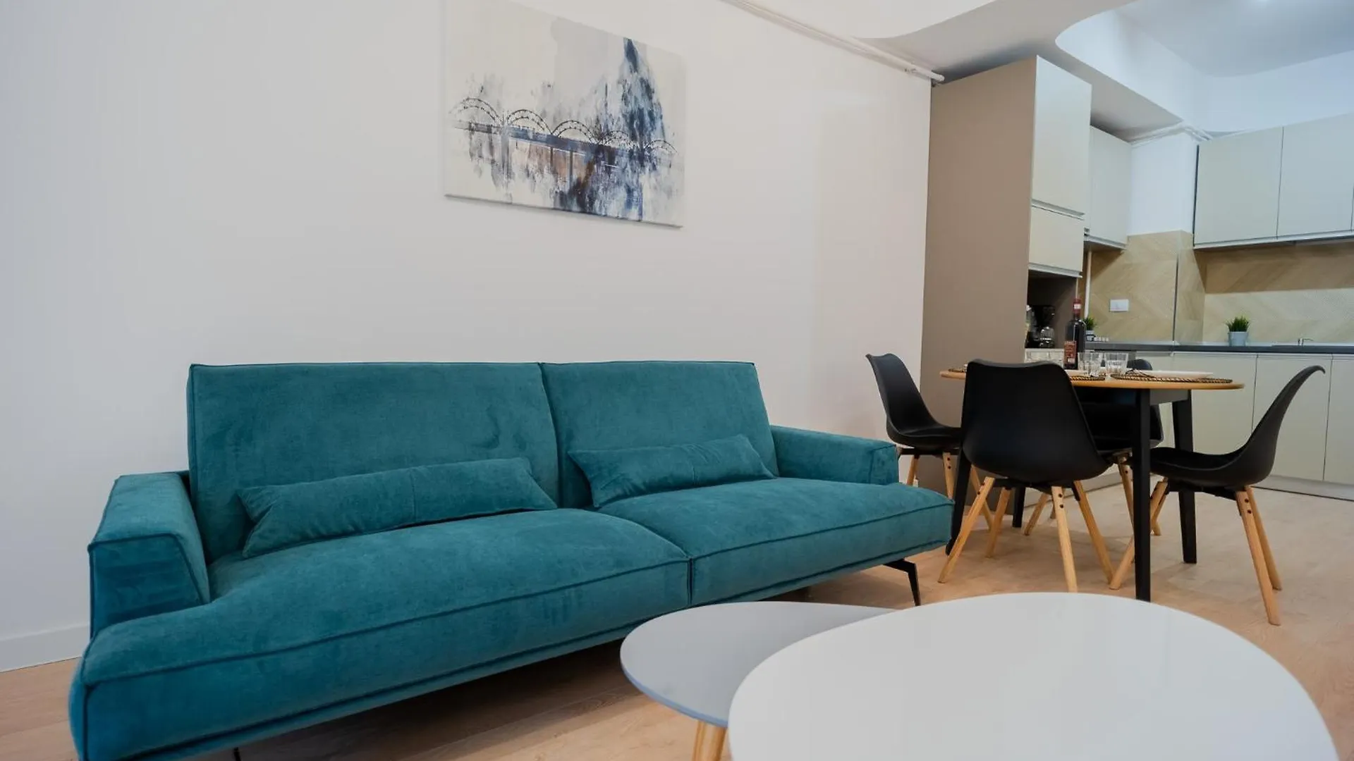 High-End Apartments In Politehnica Park - Iuliu Maniu 6R - New Bucharest