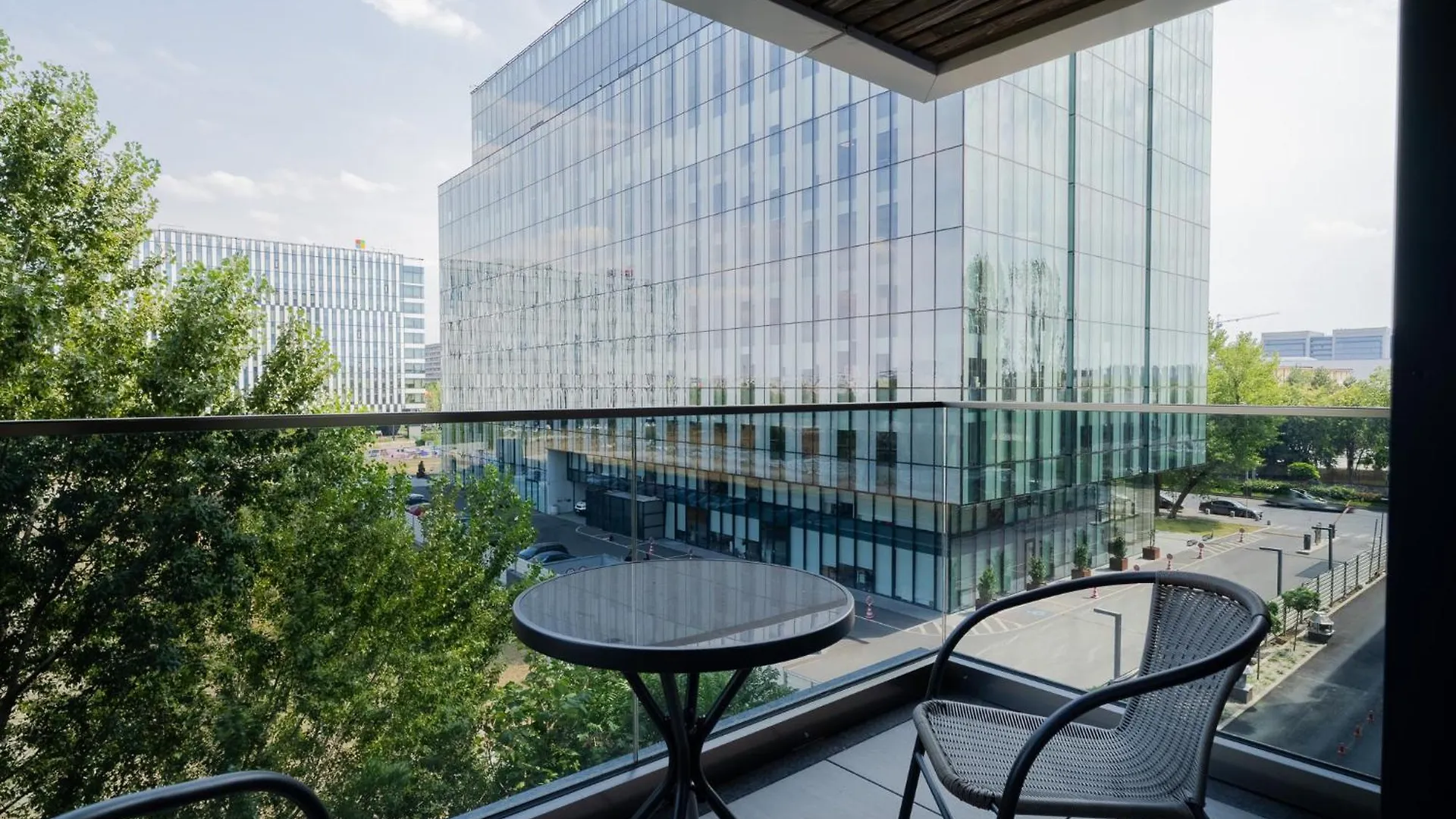 High-End Apartments In Politehnica Park - Iuliu Maniu 6R - New Bucharest