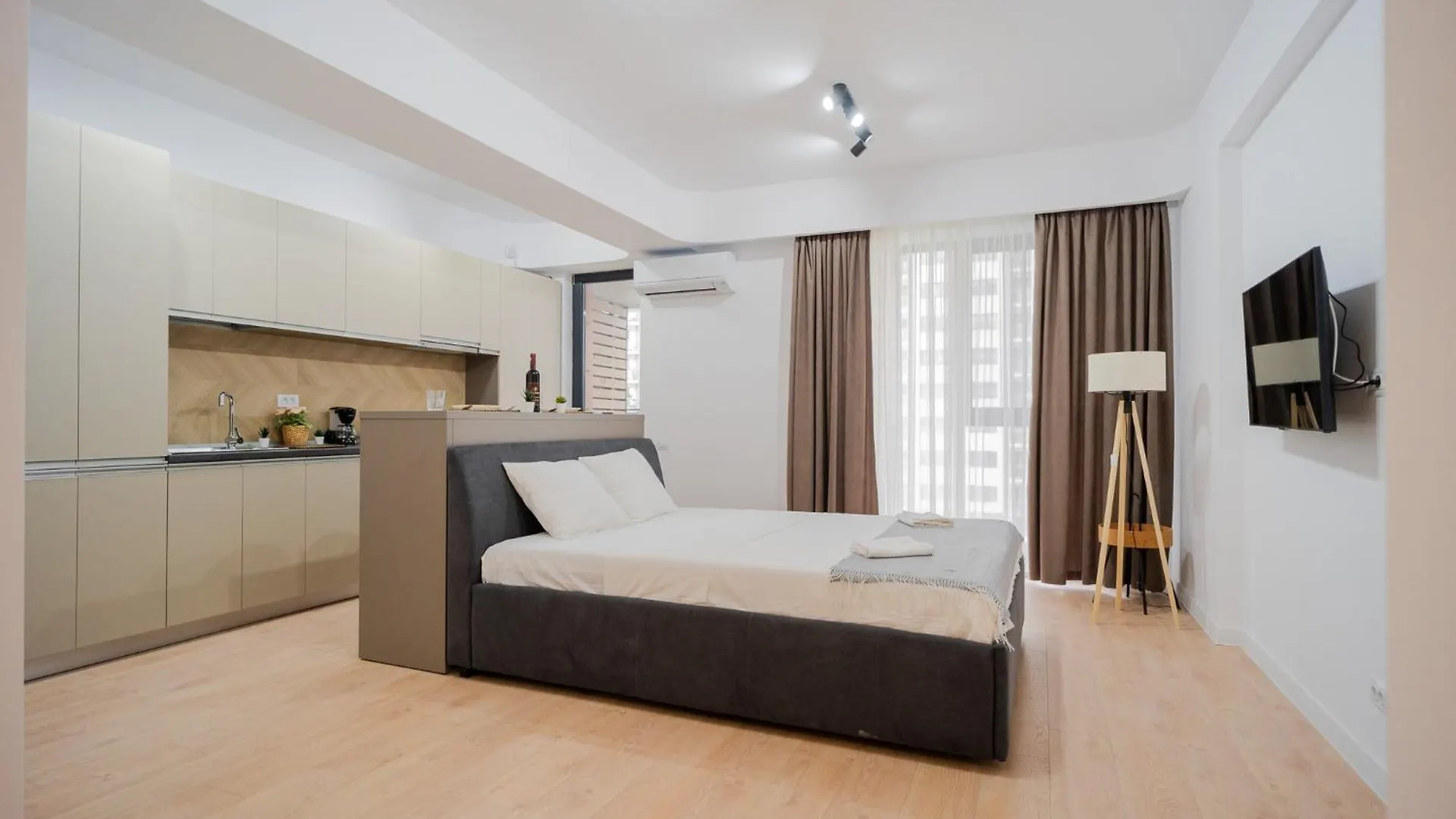 High-End Apartments In Politehnica Park - Iuliu Maniu 6R - New Bucharest