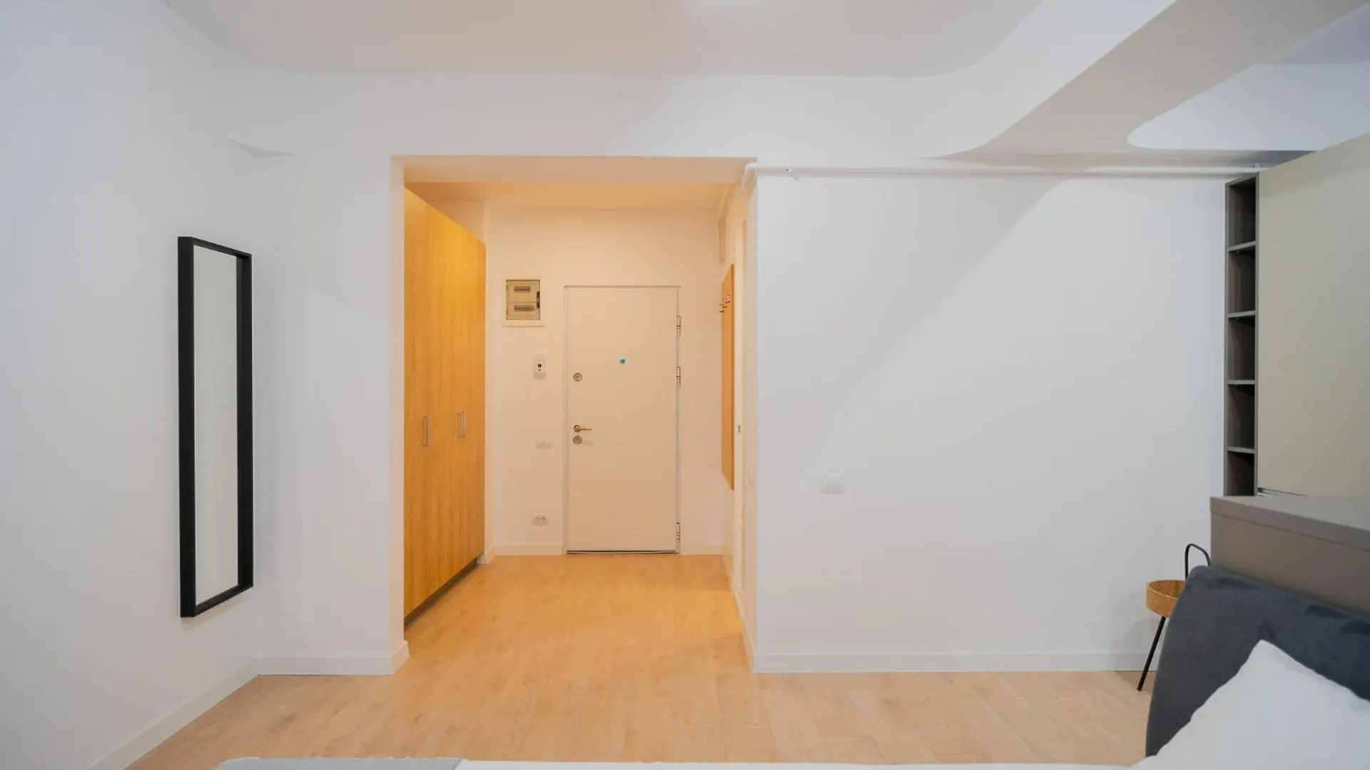 High-End Apartments In Politehnica Park - Iuliu Maniu 6R - New Bucharest