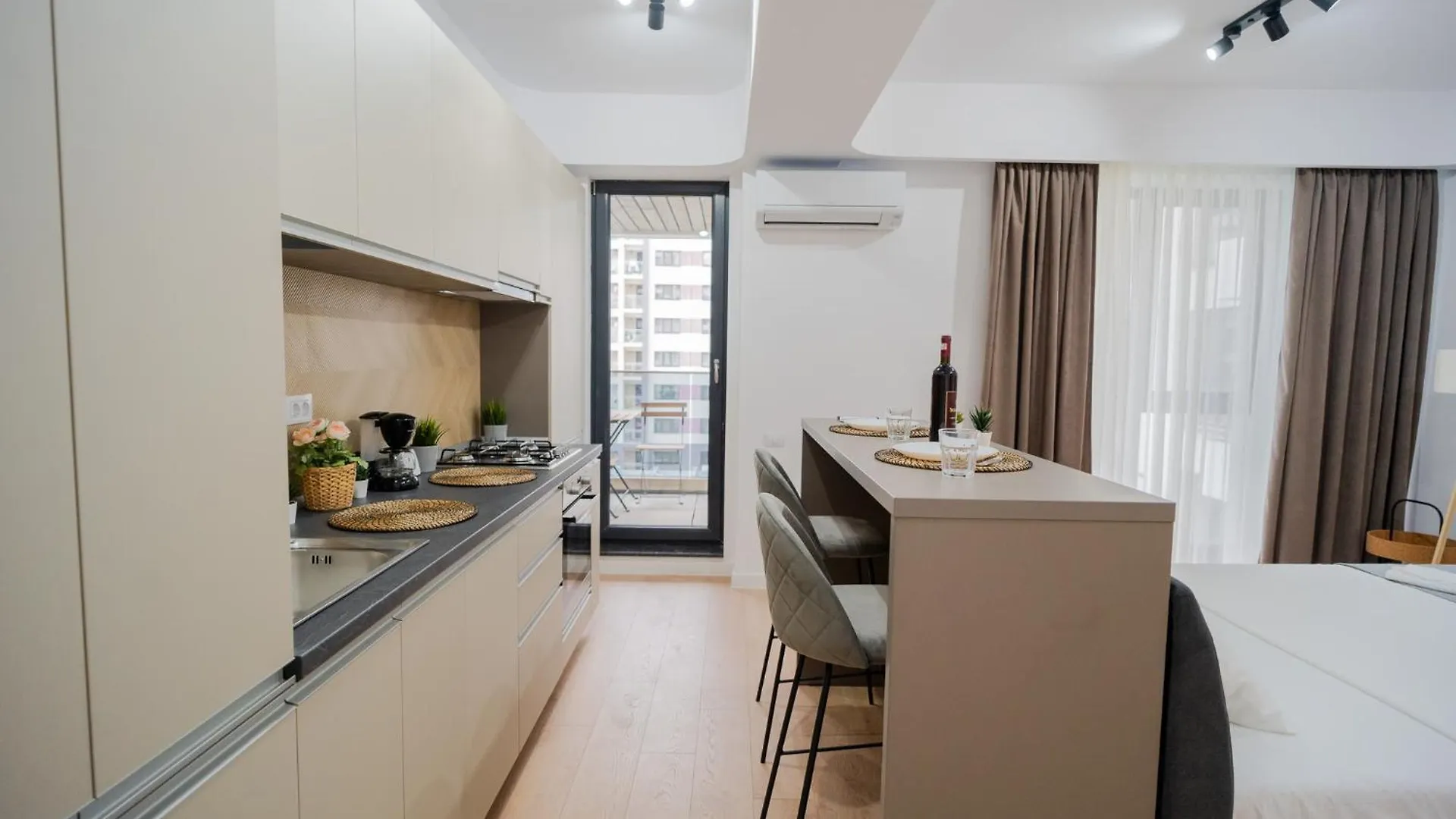 High-End Apartments In Politehnica Park - Iuliu Maniu 6R - New Bucharest
