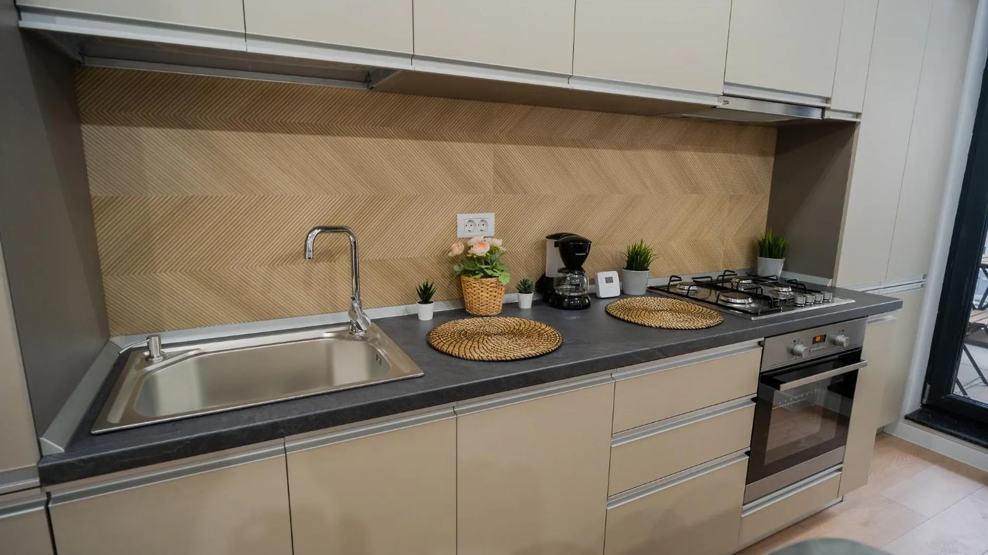 High-End Apartments In Politehnica Park - Iuliu Maniu 6R - New Bucharest