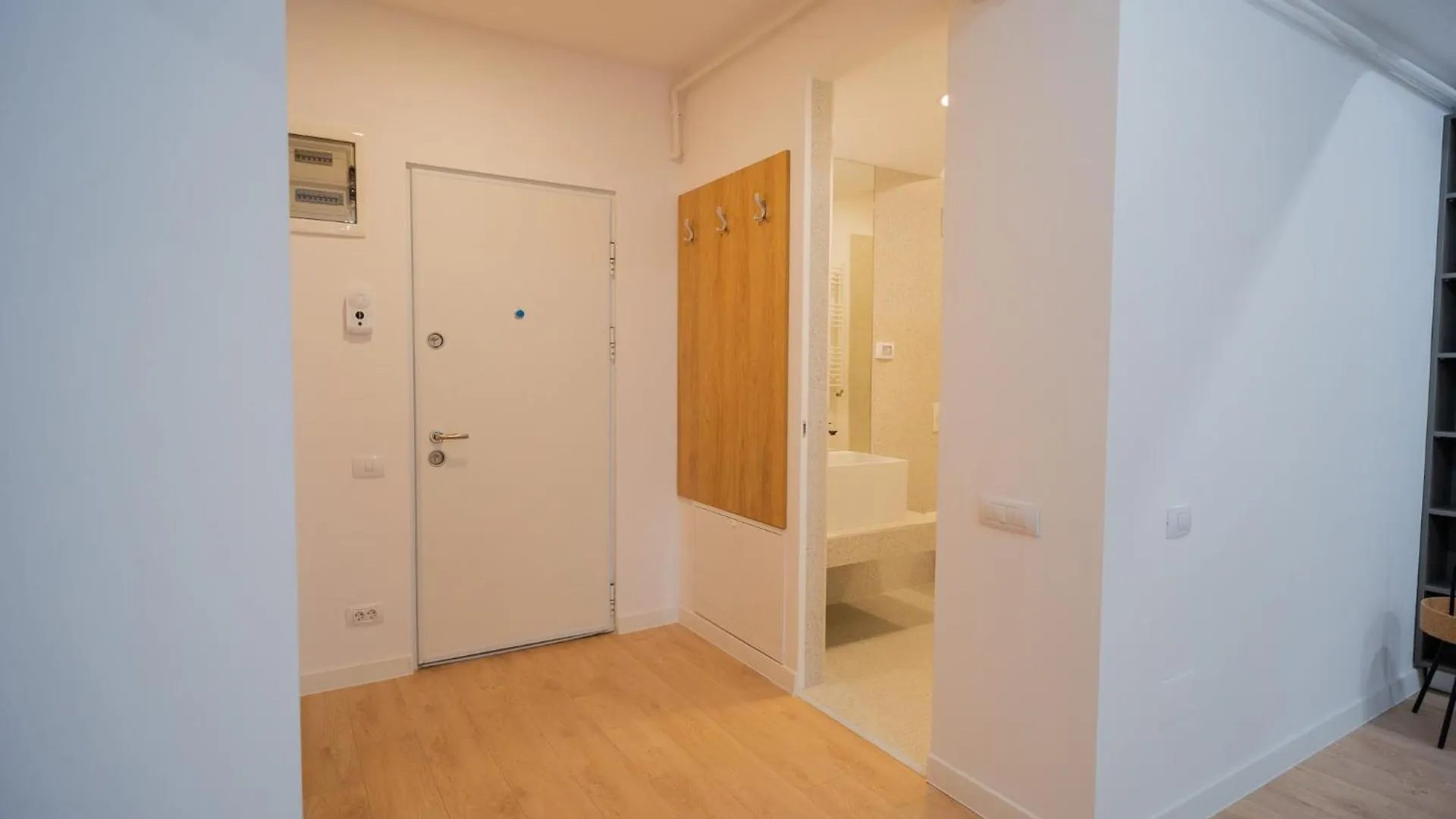 High-End Apartments In Politehnica Park - Iuliu Maniu 6R - New Bucharest