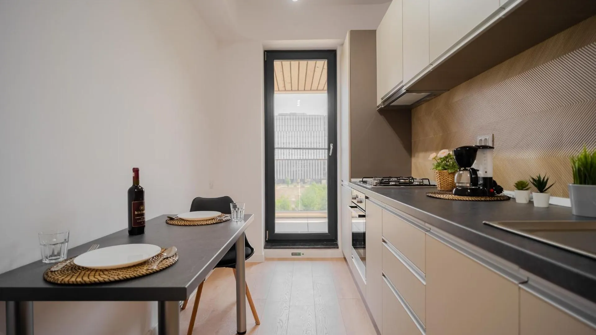 High-End Apartments In Politehnica Park - Iuliu Maniu 6R - New Bucharest