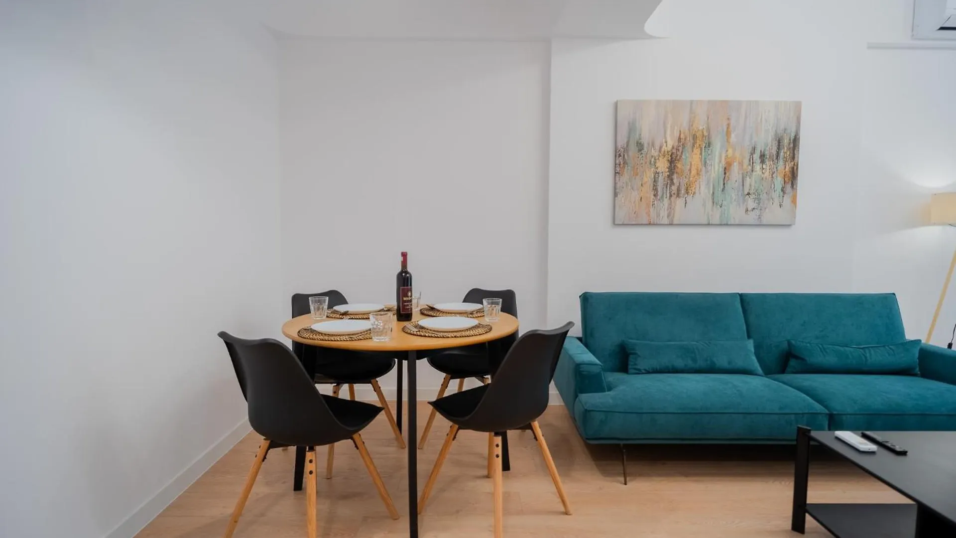 High-End Apartments In Politehnica Park - Iuliu Maniu 6R - New Bucharest Romania