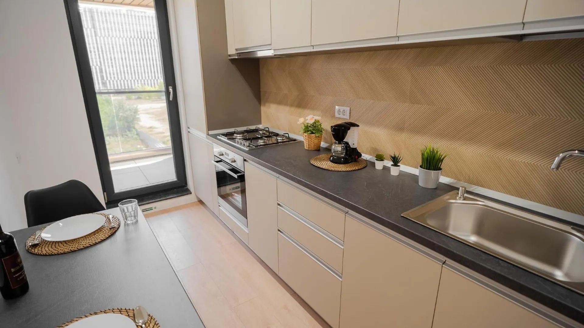 High-End Apartments In Politehnica Park - Iuliu Maniu 6R - New Bucharest Romania